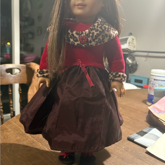 American girl. Brown hair brown eyes - Picture 2 of 12